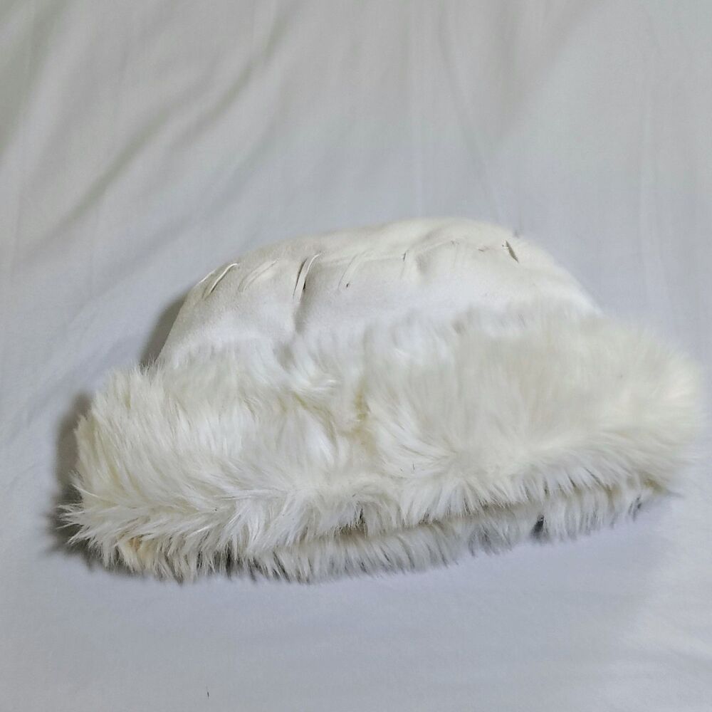 NEW Coldwater Creek Suede Ivory Whipstitch Faux Fur Bucket Hat Old Money Cabin